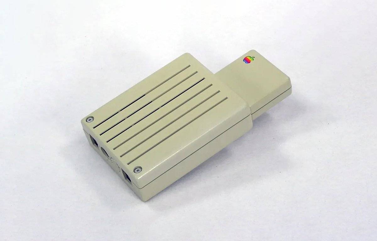 57535-117333-apple-modem-xl 57535-117333-apple-modem-xl